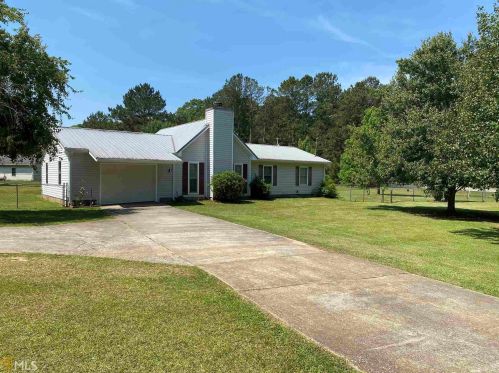 32 Willowood Rd, Lagrange, GA 30241-8164