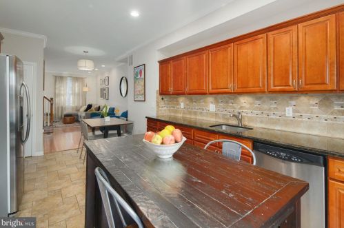 1018 22nd St, Philadelphia PA  19146-2544 exterior