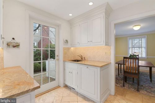 315 Maple Ave, Haddonfield NJ 08033-1438 exterior