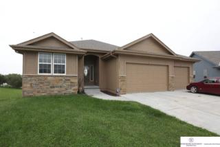 20201 Oak St, Gretna, NE 68028-6981