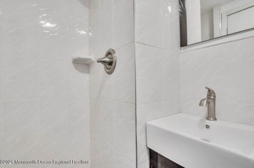 1007 Emory St, Tinton Falls NJ 07712-6026 exterior