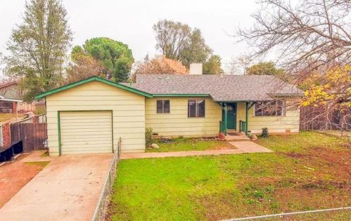 3921 Mercury Dr, Redding, CA 96002-3304