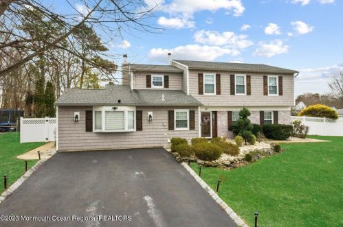 24 Honeysuckle Way, Wall Township NJ  07731-2275 exterior