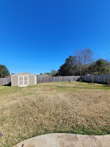 6114 Fox Ridge Dr, Angleton TX 77515-2512 exterior