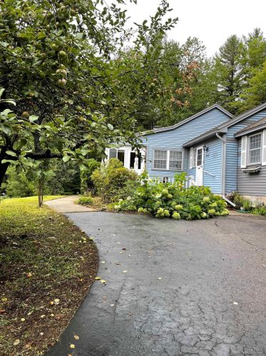 626 Murray Hill Rd, Hill, NH 03243-3236