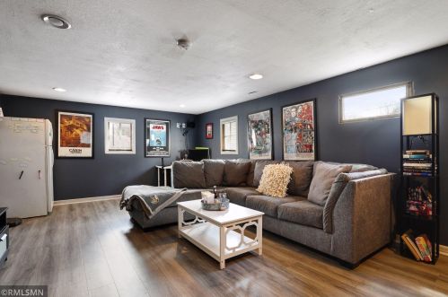 2710 2nd Ave, Saint Paul MN  55109-3320 exterior