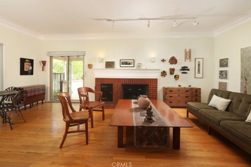 1205 Cleveland Rd, Glendale CA  91202-2602 exterior