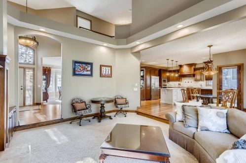 3826 Bridgewater Dr, Saint Paul MN  55123-2528 exterior