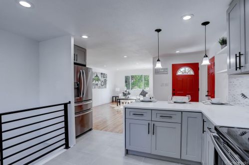 8806 Asbury Dr, Aurora CO  80227-2306 exterior