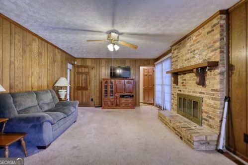 2647 Club Forest Ct, Conyers GA  30013-1904 exterior