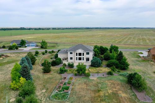 49120 Antelope Dr, Bennett, CO 80102-8654