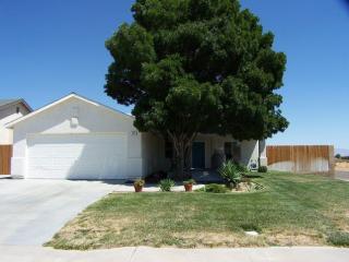 400 Christopher Ct, Ridgecrest, CA 93555-6009