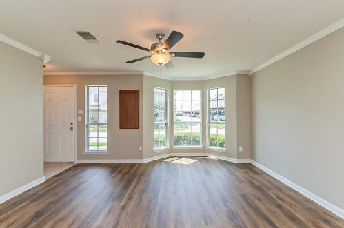 5704 Giddyup Ln, Fort Worth TX  76179-7353 exterior