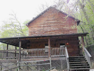 3031 Hatcher Top Rd, Pigeon Forge, TN 37862-7914