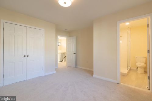 13378 Hungerford Pl, Herndon VA  20170-4365 exterior