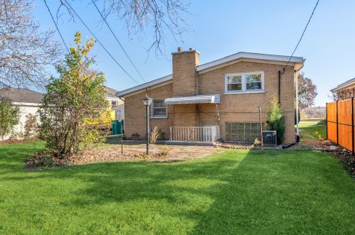 78 Wolf Rd, Hillside, IL 60162-1630