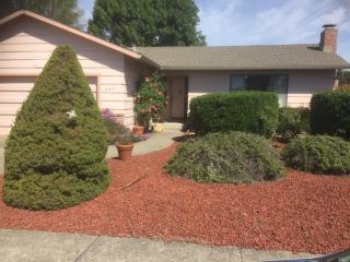 486 Eileen Dr, Sebastopol, CA 95472-3202