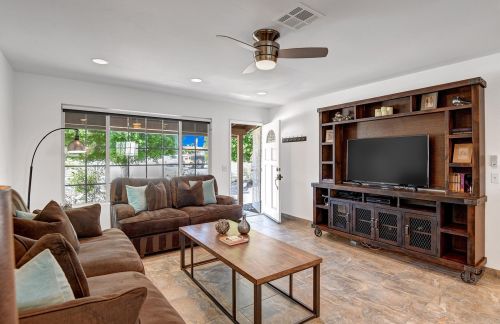 2750 Chuperosa Rd, Palm Springs, CA 92262-2531