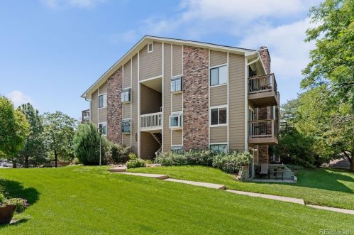 3003 Ursula Cir, Denver, CO 80014-6238