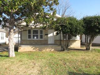 823 Columbia Ave, Tulsa OK  74110-5019 exterior
