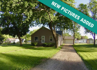 716 Sycamore St, Vonachen Knolls, IL 61523-2033
