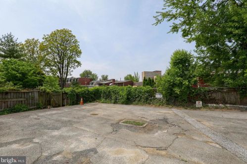 212 Howard Ave, Lancaster PA  17602-4208 exterior