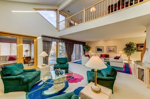 902 Highview Cir, Saint Paul MN  55118-3687 exterior