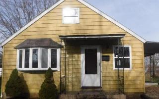 226 Loxley Dr, Columbus, OH 43207-3005