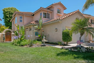 1624 Calle Las Casas, Oceanside, CA 92056-6563
