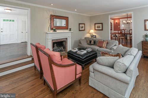 7 Honeybrook Dr, Princeton NJ  08540-7434 exterior