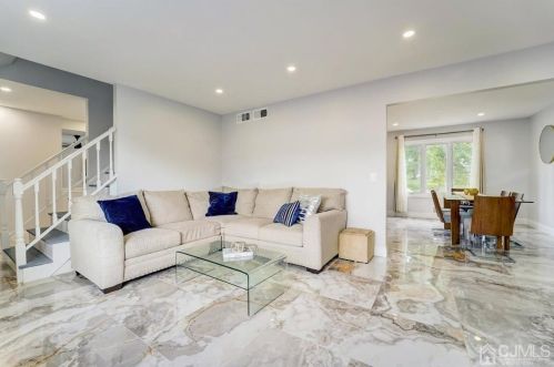 26 Sturbridge Dr, Piscataway NJ  08854-5137 exterior
