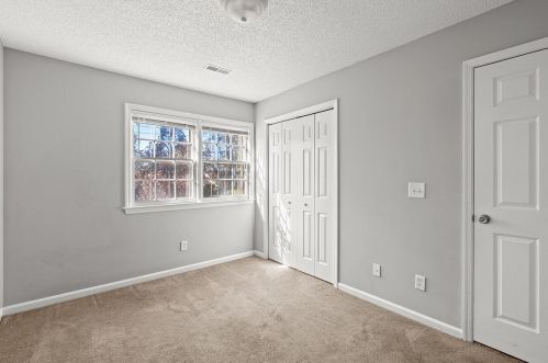 207 Glenda Vw, Ladson SC  29456-4816 exterior