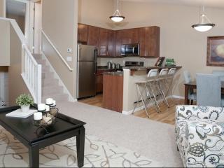 893 Wescott Sq, Saint Paul MN  55123-1228 exterior
