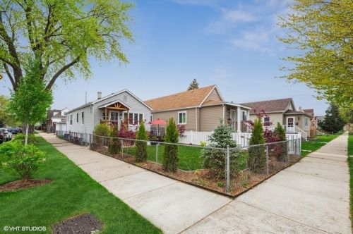 5758 Newport Ave, Chicago, IL 60634-4341