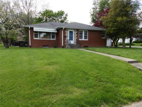 405 Clarksville Rd, Pittsfield, IL 62363-1818