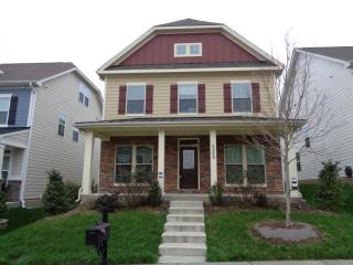 2020 Aventon Ln, Cary NC  27560-7194 exterior