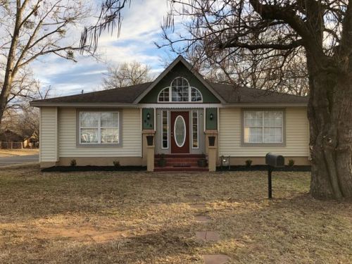 918 Lincoln Ave, Sapulpa, OK 74066-4541