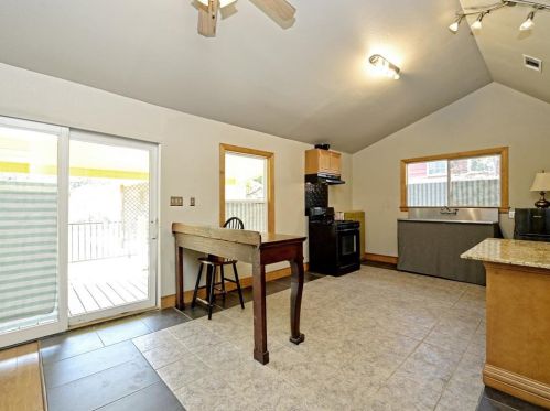 6107 Felix Ave, Austin TX  78741-3312 exterior