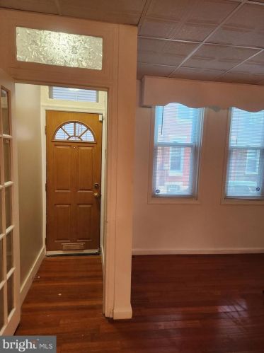 2219 Earp St, Philadelphia, PA 19146-4214