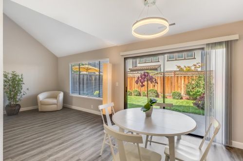 434 Creekside Ln, Morgan Hill, CA 95037-4615