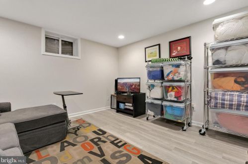 322 Northwest Dr, Silver Spring MD 20901-1431 exterior