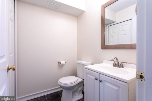 1178 Holly Ave, Shady Side MD 20764-9550 exterior