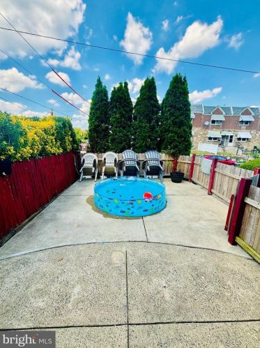 2702 Lardner St, Philadelphia, PA 19149-3514