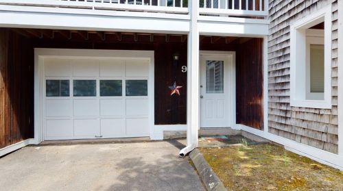 95 Songbird Ln, Farmington, CT 06032-3426