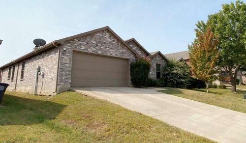 214 Timber Dr, Princeton TX  75407-2832 exterior
