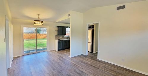 5511 Darlington Ln, Austin TX  78723-4710 exterior