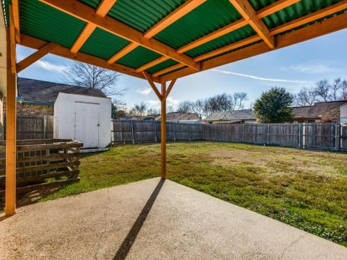 1613 Chablis St, Garland TX 75040-4633 exterior