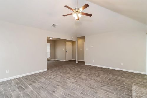 1104 Chapel Hill Dr, Midlothian TX  76063-3319 exterior