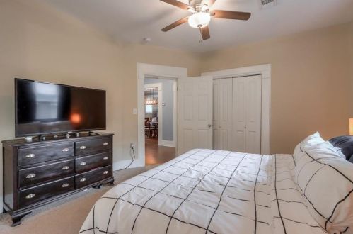 1085 Metropolitan Pkwy, Atlanta GA  30310-3437 exterior