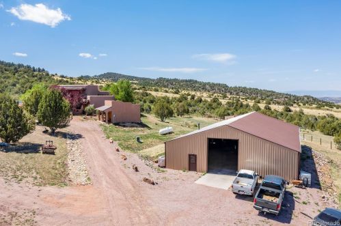 3449 Vaughn View Dr, Pueblo CO  81005-9750 exterior